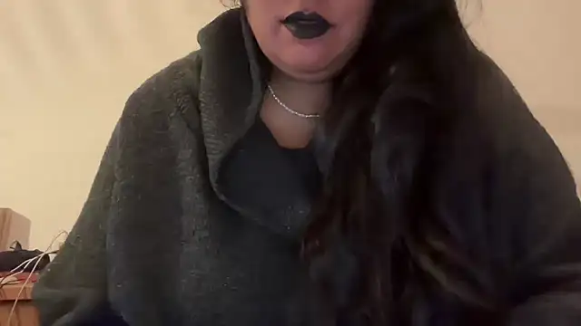 MashaCL online show from November 21, 2025, 3:33 pm