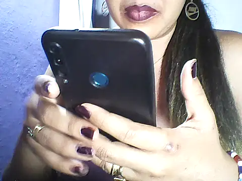 layanah12 online show from October 16, 2025, 6:49 pm