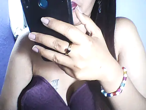 Snapshot of layanah12 chatting on January 13, 2026, 7:18 pm layanah12 online show from January 13, 2026, 7:18 pm