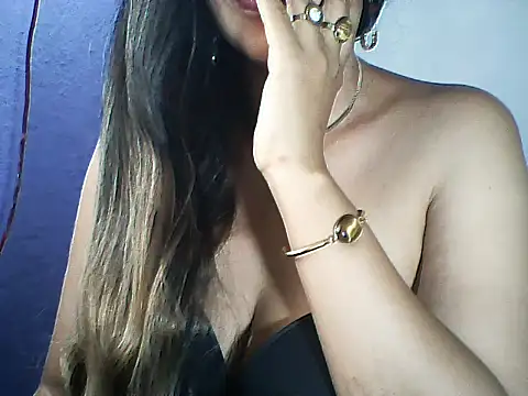 Snapshot of layanah12 chatting on March 5, 2026, 3:47 am layanah12 online show from March 5, 2026, 3:47 am