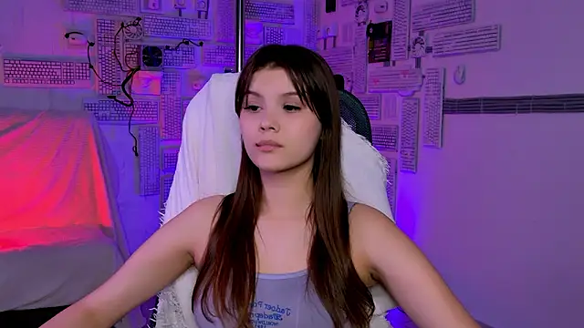 Snapshot of EvaThopson chatting on February 12, 2026, 6:57 am EvaThopson online show from February 12, 2026, 6:57 am