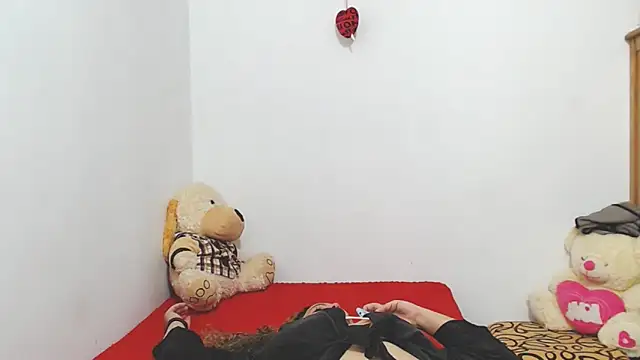 ariellth online show from November 7, 2025, 4:33 pm