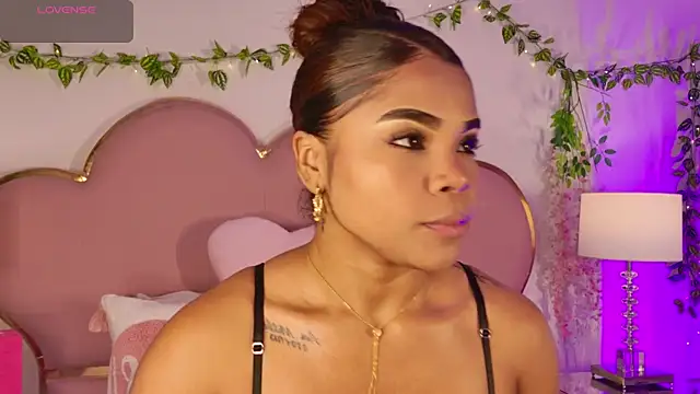 Snapshot of NahiaraReina chatting on August 1, 2026, 1:53 pm NahiaraReina online show from August 1, 2026, 1:53 pm