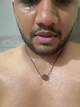 Snapshot of ved240 chatting on March 4, 2025, 12:44 pm ved240 online show from March 4, 2025, 12:44 pm