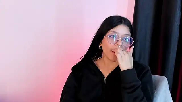 lana dol online show from March 17, 2025, 3:29 pm