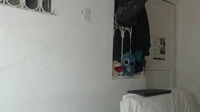 skinny sweet2411 online show from September 11, 2025, 8:14 am