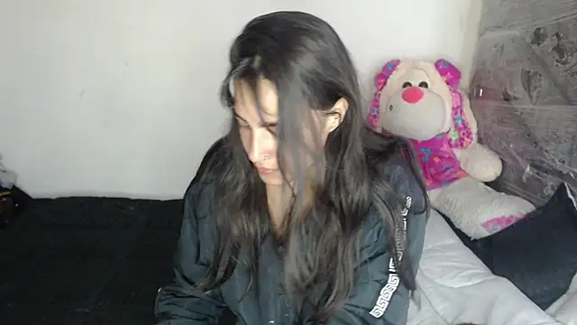 skinny sweet2411 online show from December 20, 2025, 12:02 am