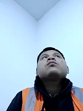 zeta29 online show from September 22, 2025, 3:45 am