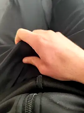 coppiapazza online show from March 21, 2025, 4:18 pm