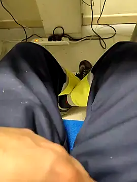 coppiapazza online show from January 30, 2025, 11:45 pm