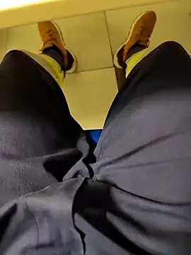 coppiapazza online show from January 11, 2025, 9:25 pm