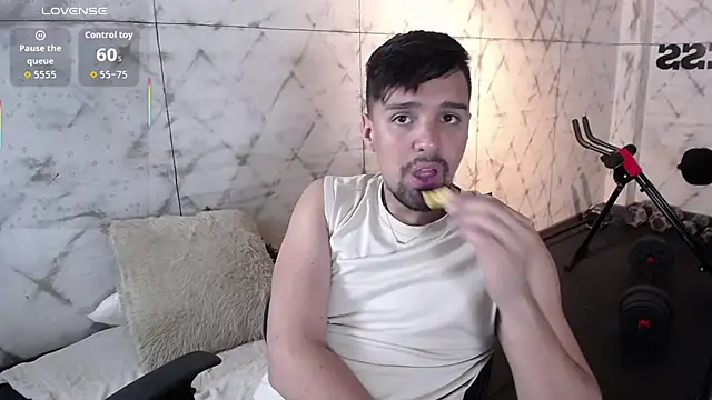 Edward max online show from December 17, 2025, 3:44 am