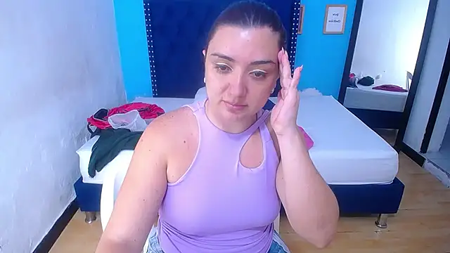 kinky redhead18 online show from February 2, 2026, 2:05 pm