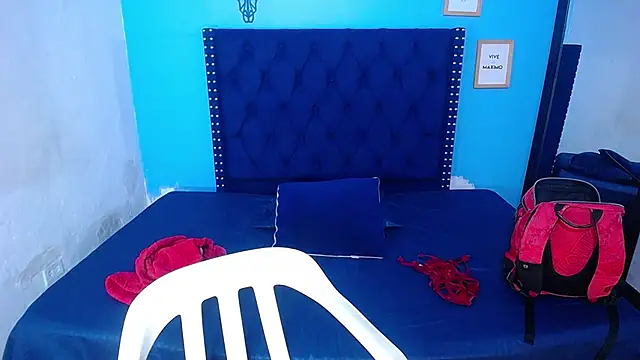 kinky redhead18 online show from October 7, 2025, 1:12 pm