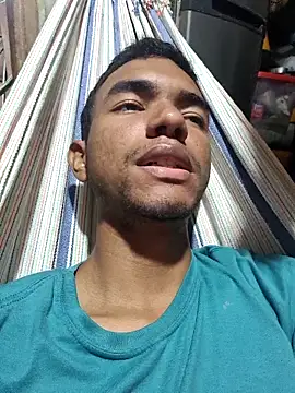 Snapshot of Reynold2608 chatting on November 27, 2025, 1:39 am Reynold2608 online show from November 27, 2025, 1:39 am