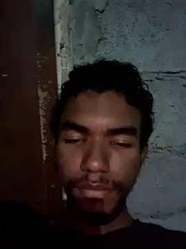 Snapshot of Reynold2608 chatting on February 14, 2026, 3:40 am Reynold2608 online show from February 14, 2026, 3:40 am