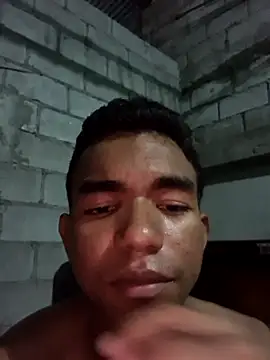 Snapshot of Reynold2608 chatting on March 11, 2026, 1:10 am Reynold2608 online show from March 11, 2026, 1:10 am