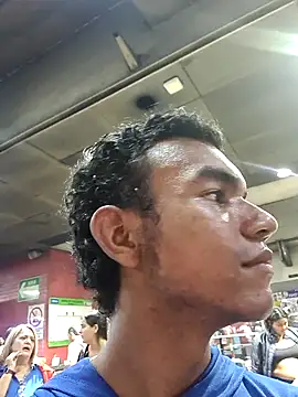 Snapshot of Reynold2608 chatting on March 7, 2026, 12:06 am Reynold2608 online show from March 7, 2026, 12:06 am