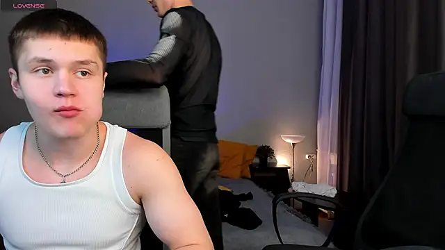 Snapshot of naughty_evan chatting on January 23, 2025, 11:15 pm naughty evan online show from January 23, 2025, 11:15 pm