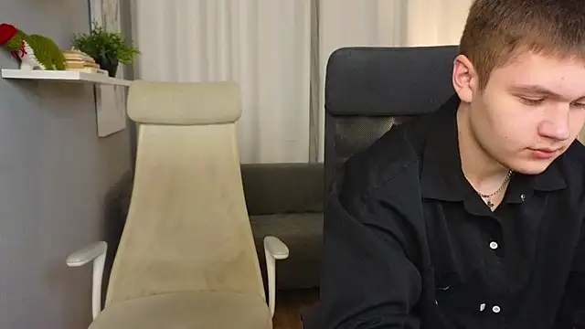 Snapshot of naughty_evan chatting on January 26, 2025, 2:19 pm naughty evan online show from January 26, 2025, 2:19 pm