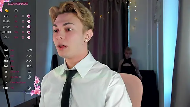 Snapshot of naughty_evan chatting on March 19, 2025, 11:39 am naughty evan online show from March 19, 2025, 11:39 am