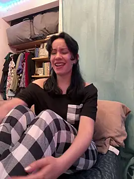Nina-Chick777 online show from June 18, 2026, 9:14 am