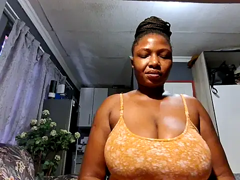 Snapshot of EbonyRose9 chatting on February 7, 2026, 6:32 am EbonyRose9 online show from February 7, 2026, 6:32 am