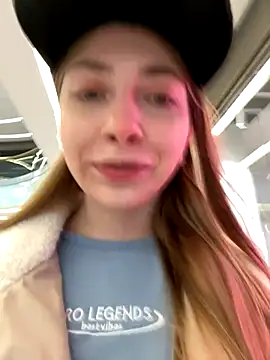 Sunny   Bunny online show from September 23, 2025, 8:21 am