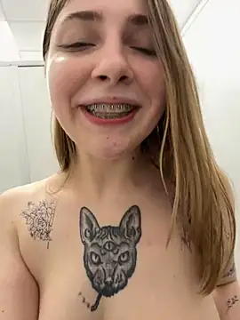 Sunny   Bunny online show from February 22, 2025, 5:24 pm