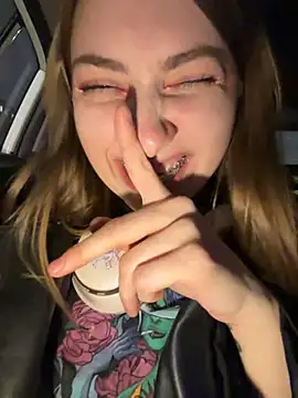 Sunny   Bunny online show from March 11, 2025, 7:25 pm