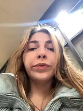 Sunny   Bunny online show from December 3, 2025, 9:09 am