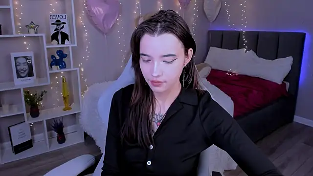 as1an girlfriend online show from March 12, 2026, 2:50 am