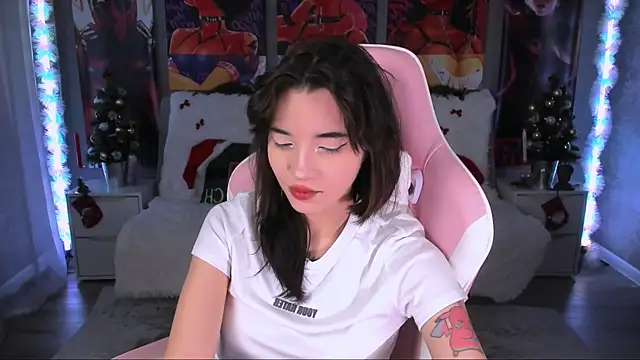 as1an girlfriend online show from December 22, 2025, 6:35 am