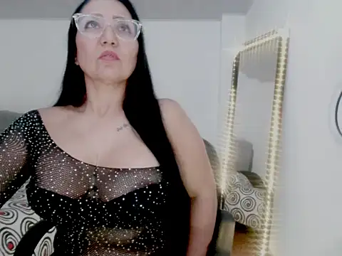 Hanna-33 online show from September 23, 2025, 7:54 pm