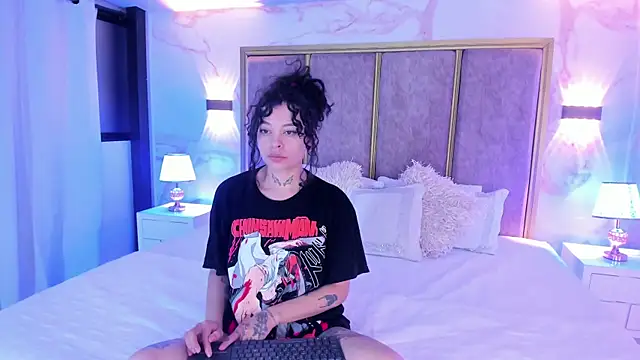 KatherineGomez online show from June 12, 2026, 2:42 am