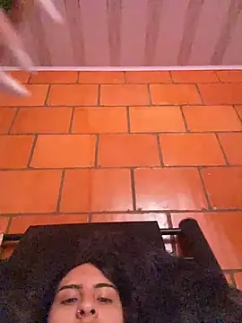 Hilary pinkk online show from December 17, 2025, 10:04 pm