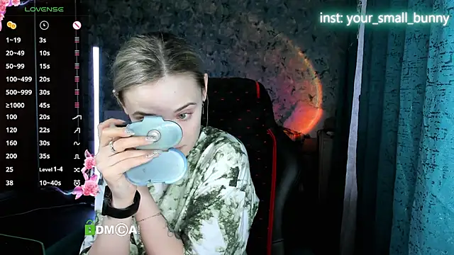 Your small bunny online show from June 12, 2026, 2:09 am