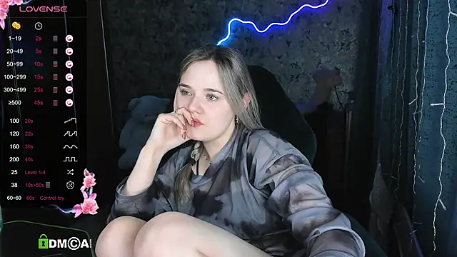 Your small bunny online show from March 13, 2025, 12:35 pm