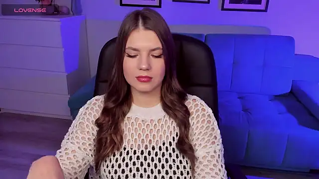 BellaSweetHeart online show from November 12, 2025, 11:58 am