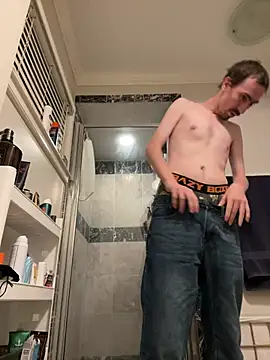 tallnerdyguy online show from August 5, 2026, 4:06 am