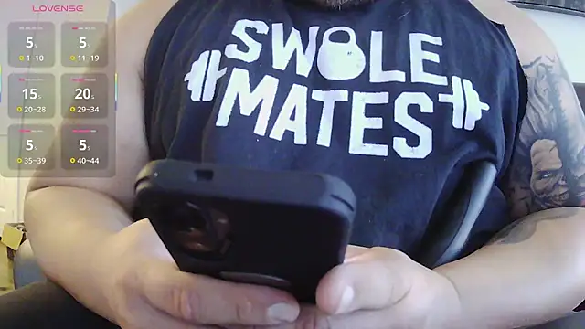 Snapshot of Strong_Bear89 chatting on September 23, 2025, 1:07 pm Strong Bear89 online show from September 23, 2025, 1:07 pm