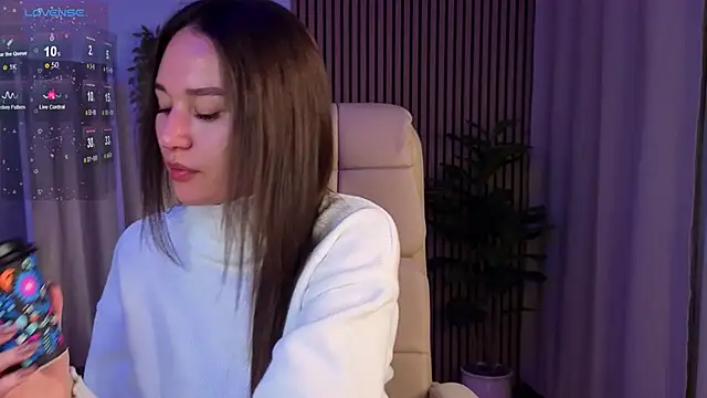 margeriTirell online show from October 8, 2025, 2:35 am