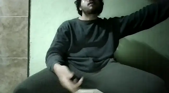 Snapshot of Moch08 chatting on January 19, 2025, 5:37 am Moch08 online show from January 19, 2025, 5:37 am