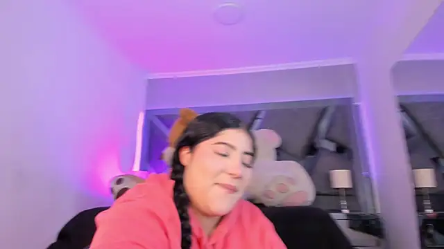 AmberiniHoffman online show from November 16, 2025, 11:26 am