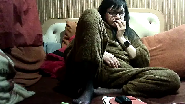 AlanaLaDream online show from February 10, 2026, 2:43 am