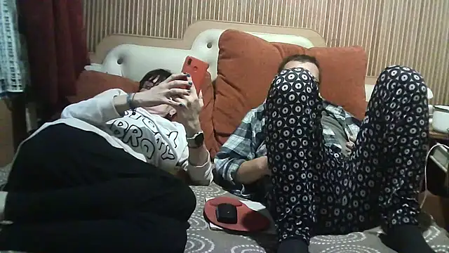 AlanaLaDream online show from September 13, 2025, 3:56 pm