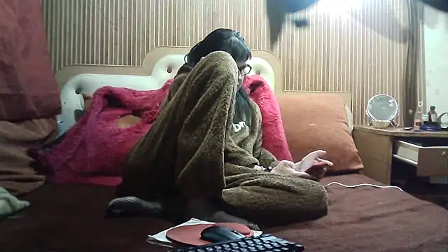 AlanaLaDream online show from February 9, 2026, 2:37 pm