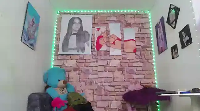 vixenxqueens online show from March 16, 2025, 9:37 pm