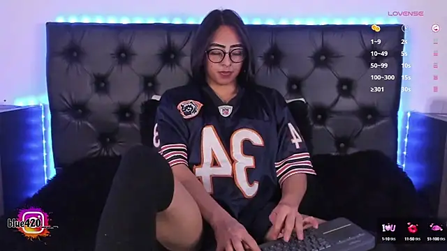 Skyler  blue4 online show from March 4, 2025, 10:16 pm