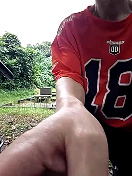 Im IVE LOVE online show from October 16, 2025, 5:27 am